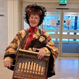 Draaiorgel Ruinen  (NL) Daar zit muziek in.