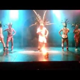 Azteka indianen Amazon show dansgroep