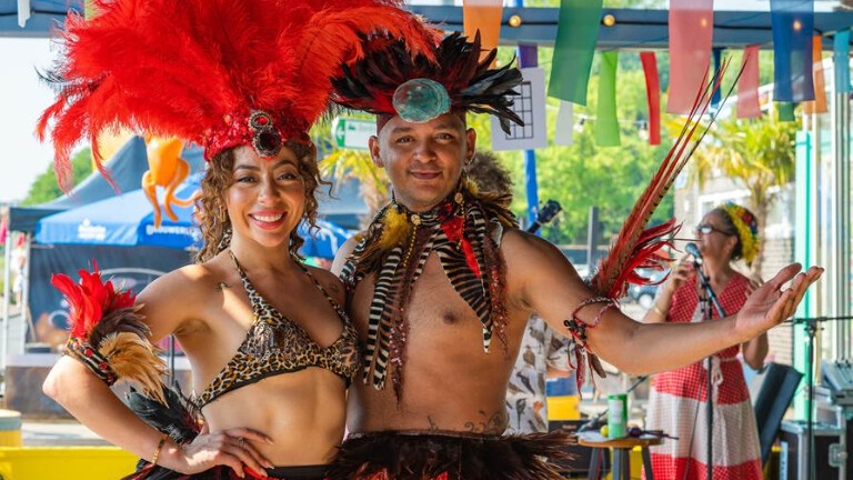 Tropische Show met Hawaiiaanse Danseres