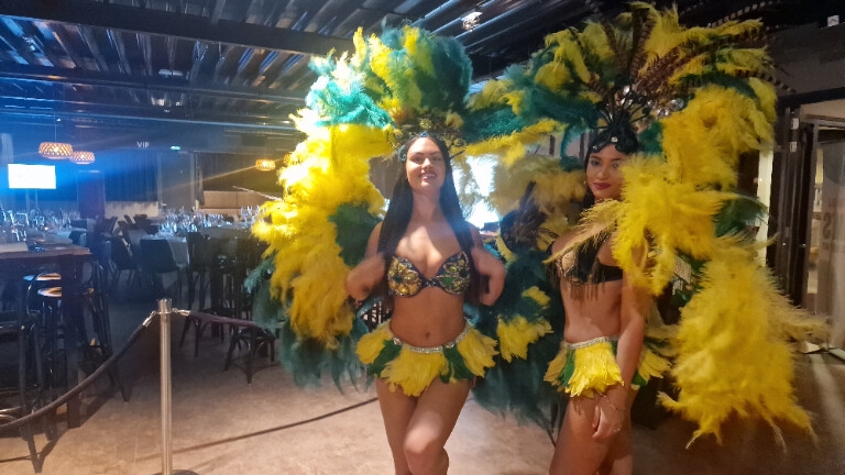 Braziliaanse Show met Danseressen en DJ