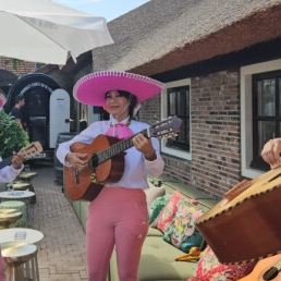 Frida Kahlo the pink mariachi duo /trio