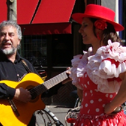 Zanger Lelystad  (NL) Spaanse gitarist / zanger