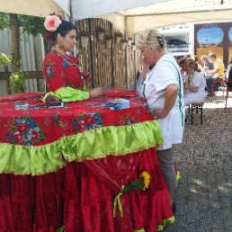 Waarzegger Lelystad  (NL) Waarzegster table act - lopende tafel