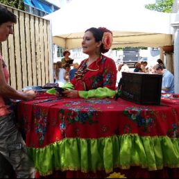 Soothsayer table act - walking table