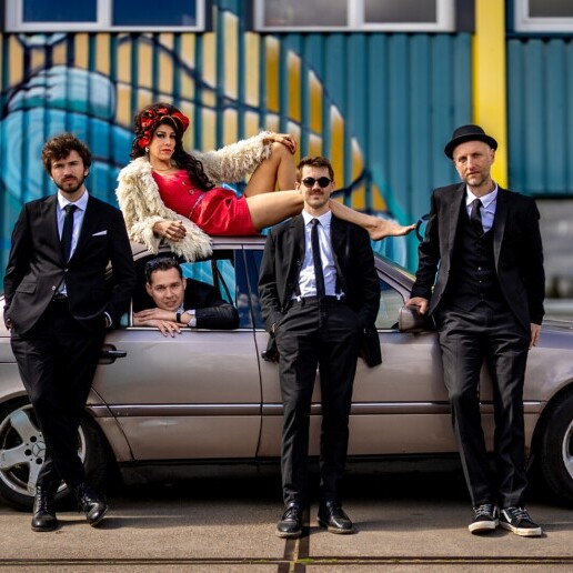 Band Amsterdam  (NL) Call me Amy - Smallband