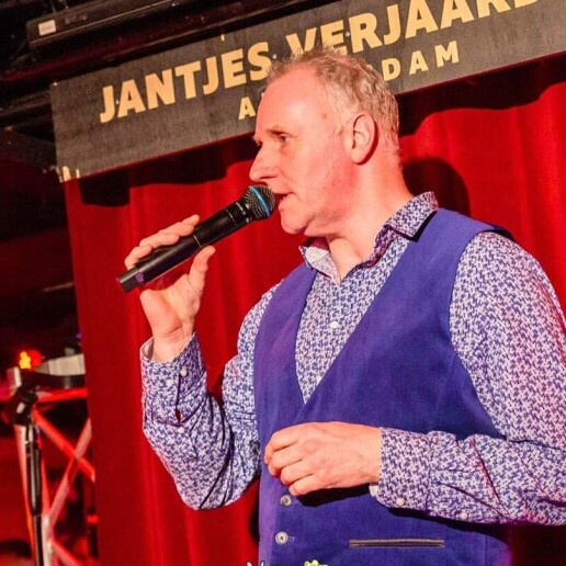 Singer (male) Purmerend  (NL) Amsterdam party singer