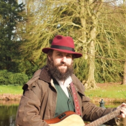 McHollander - Celtic Folk Bard