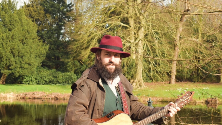 McHollander - Celtic Folk Bard