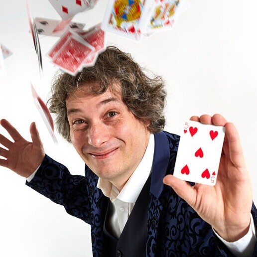 Magician Veldhoven  (NL) Table magician Davinti