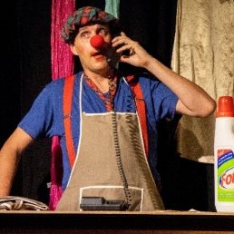 Clown Doedel en de wasserette