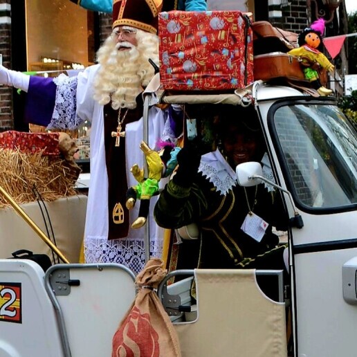 Kindervoorstelling Ridderkerk  (NL) Pakjes TUK TUK 12, de DJ Sint act!