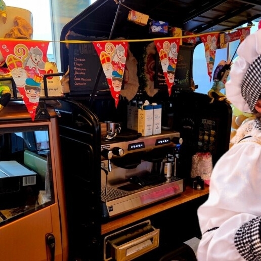 Barista Piet with the Chocolate Tuk-Tuk