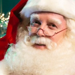 Character/Mascott Dronten  (NL) Hire the real Santa !