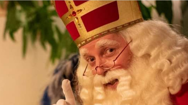 De echte Sinterklaas met 2 Pieten