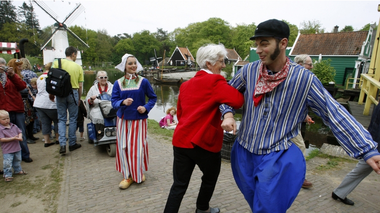 Circus Klomp: Acrobatisch Klompendansen