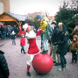 Christmas ball: acro-elf solo