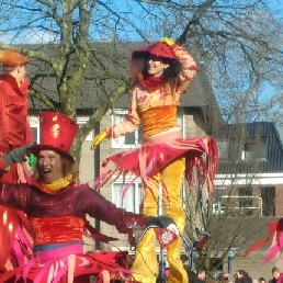 Stiltwalkers: Carnival Argentina