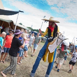 Lucky Luke. Cowboy op stelten.