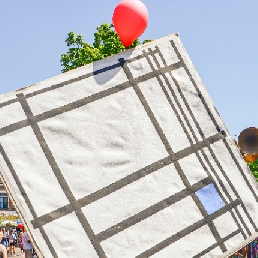 Stiltwalker Mondrian