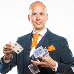 Magician Marco Royal