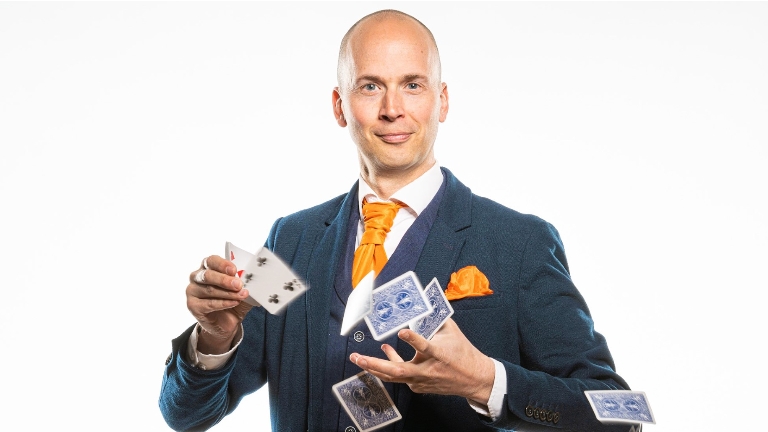 Magician Marco Royal