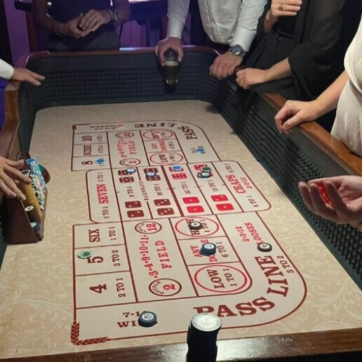 Sports/games Wormerveer  (NL) Craps Table Rental (including croupier)