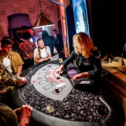 Sports/games Wormerveer  (NL) Blackjack table rental (incl. croupier)