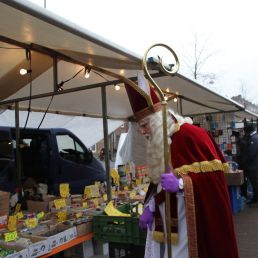 Karakter/Verkleed Noordbeemster  (NL) Ook de Sint kan uw markt bezoeken