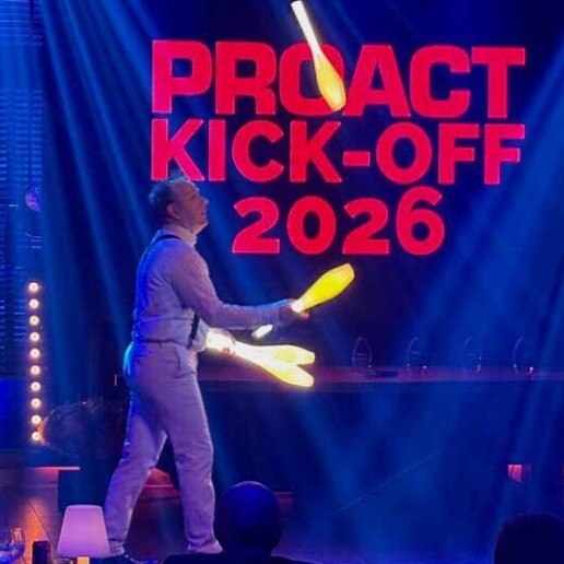 Jongleur Oosterhout  (Noord Brabant)(NL) Dutch Juggler voor zakelijke events