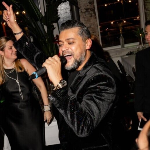 مغنٍ (ذكر) Rotterdam  (NL) Party Singer Nilson Silva