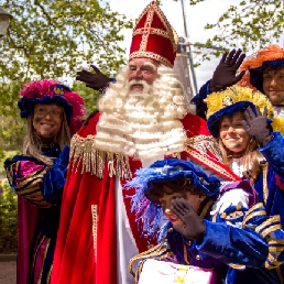 Huur dé echte Sinterklaas met Pieten!