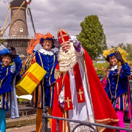 Huur dé echte Sinterklaas met Pieten!