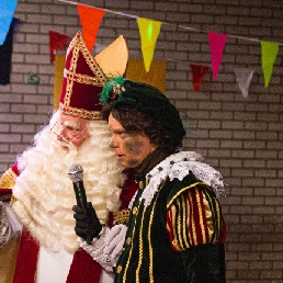 Huur dé echte Sinterklaas met Pieten!