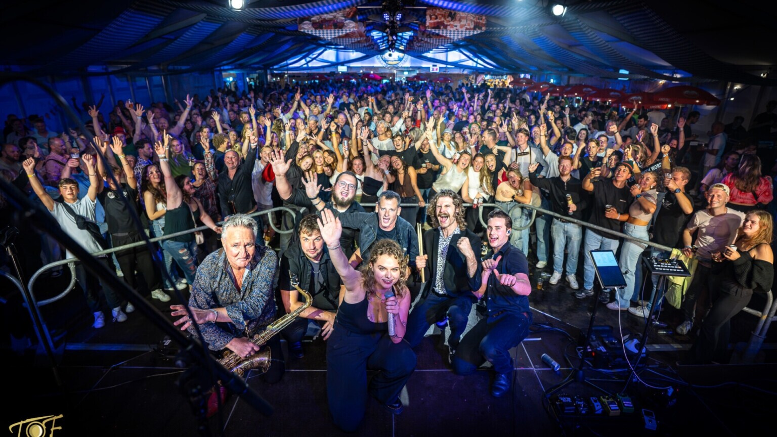 Coverband Amber Roots