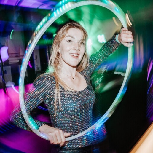 Acrobaat Yerseke  (NL) Eva Hoops Led Hoelahoep dans