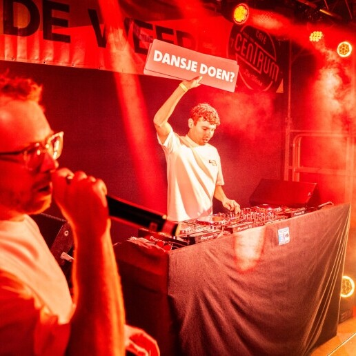 DJ Nijkerk  (NL) Stapelgek - Jij bepaalt wat wij draaien!