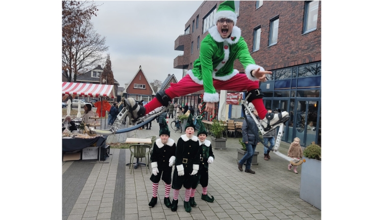 Christmas elf Stilt Runner (jumping stilts)