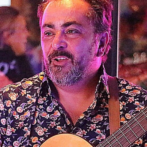 Zanger Ridderkerk  (NL) Javi Escalera als muzikale verrassing