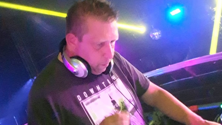 Dj ton van Wenum