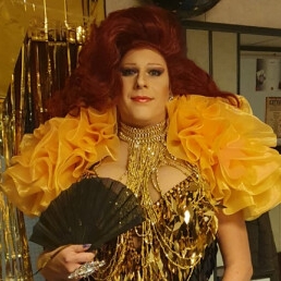 Animatie Cuijk  (NL) Hostess Dragqueen Kitty Glamourus