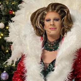 Animatie Cuijk  (NL) Kerst Dragqueen Kitty Glamourus