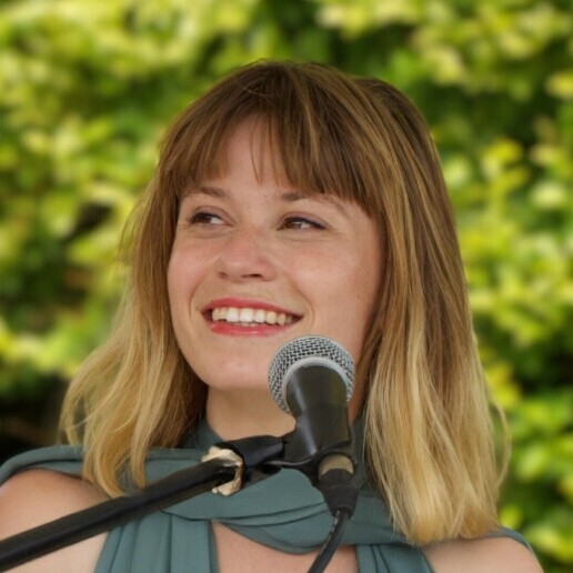 Zangeres Amsterdam  (NL) Zangeres en Pianiste Julia Rosenhart