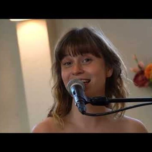 Zangeres Amsterdam  (NL) Bruiloft zangeres en pianiste Julia