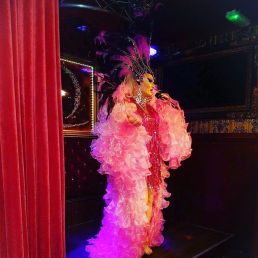 Drag presentatrice Tiffanie Deelight