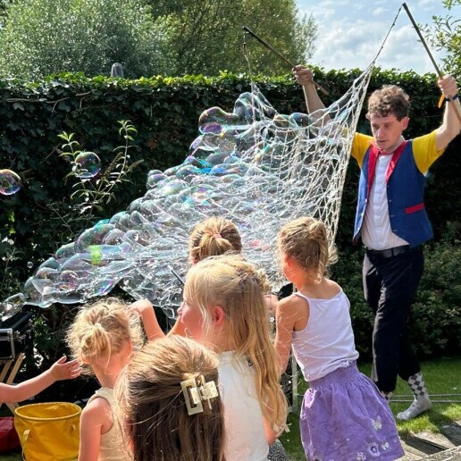 Kids show Zwolle  (NL) Children's party Joris the children's entertainer