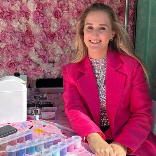 Schminker Dussen  (NL) ‘Danique's Glitters’ Glittertattoos!