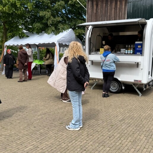 Food truck Den Haag  (NL) French fry shop- Vega(n) Snack bar