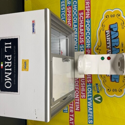 Foodtruck Den Haag  (NL) Super snelle Softijs machine!