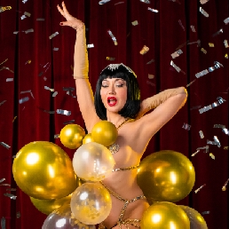 Dancer Rotterdam  (NL) Burlesque act 'Balloon Pop'