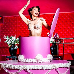 Dancer Rotterdam  (NL) Burlesque Pop Out Cake